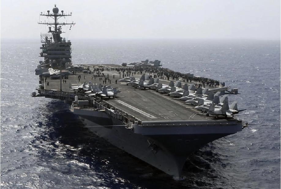 终于打到航母了，美国航母就是美军的脸面，碰不得，一碰军心就悬了。
 
伊朗宣布用