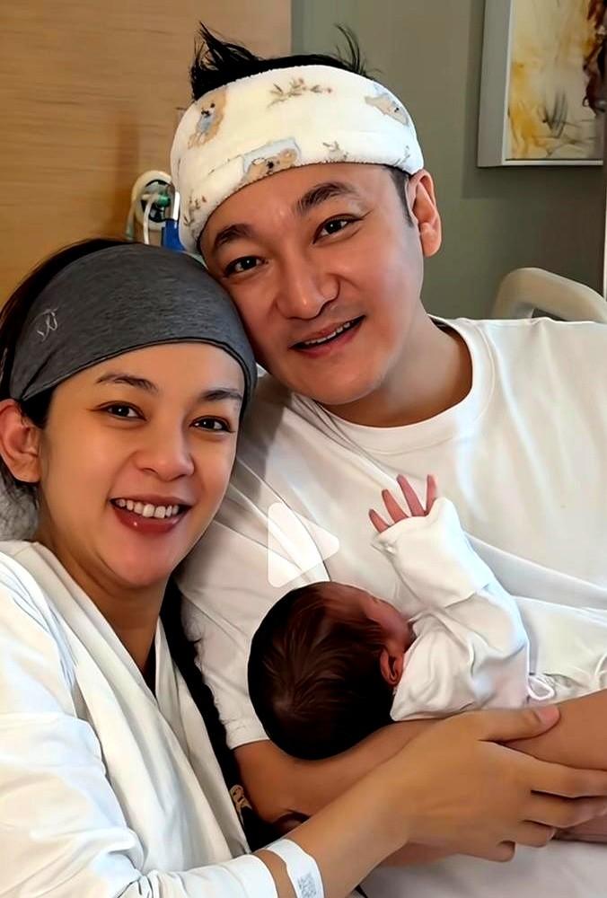 谈莉娜生孩子被骂上热搜，不是她做错了什么。

她35周产检，发现胎位不正，躲着镜