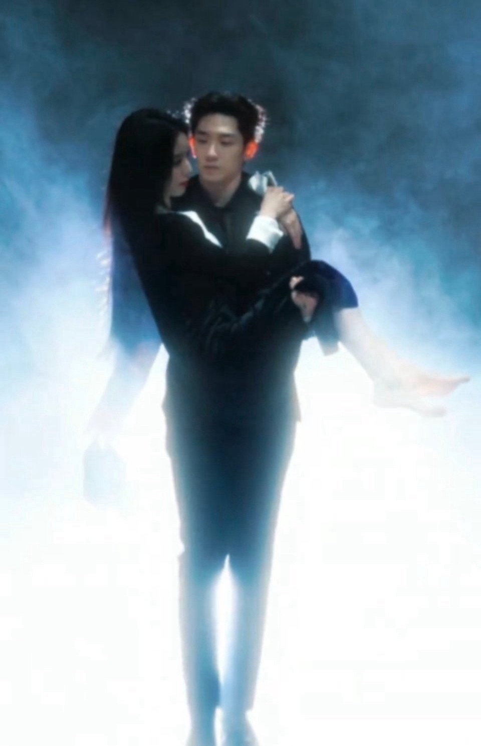 任运杰着迷眼神戏封神任运杰妥妥把《着迷》林墨清演到骨子里！痞帅腹黑自带清冷破碎感