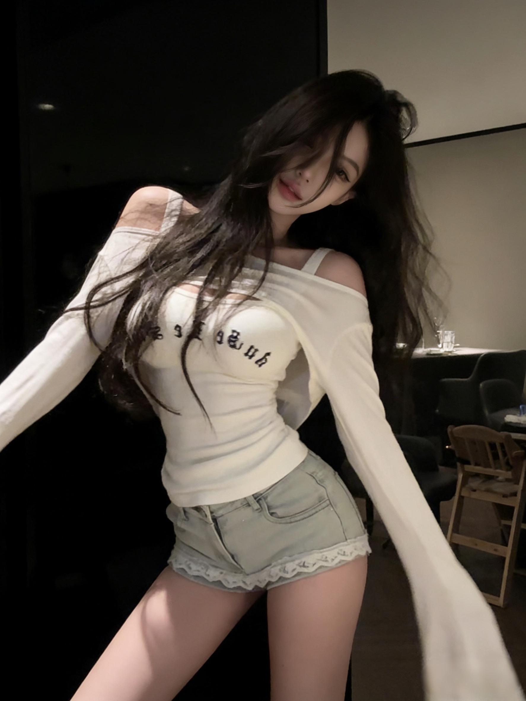 纯欲风穿搭 今日份清纯风穿搭 辣妹穿搭 小性感 穿搭