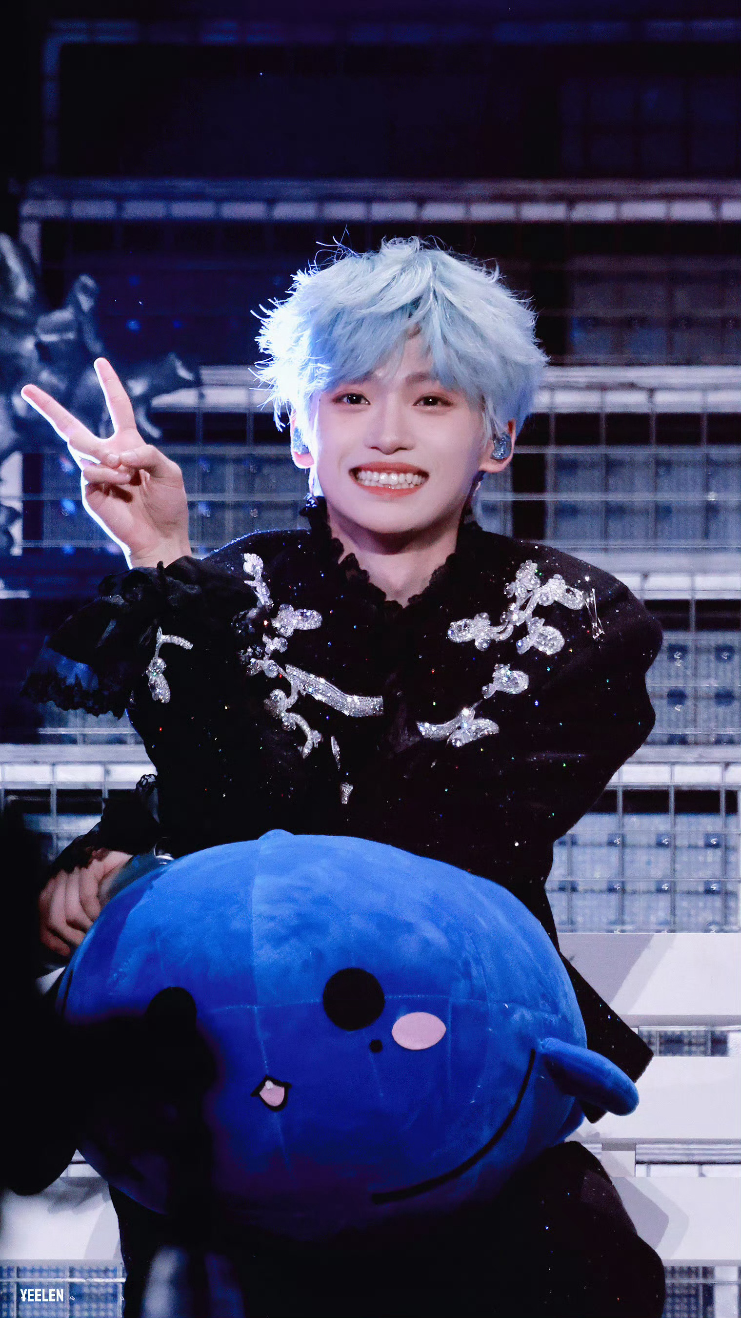 我都怕他吃人 看着好可怕 