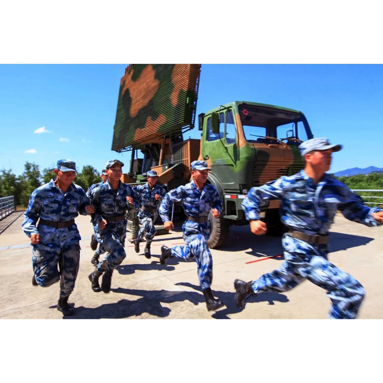 每天早上第一个赞给守护我们的中国军人！早安！