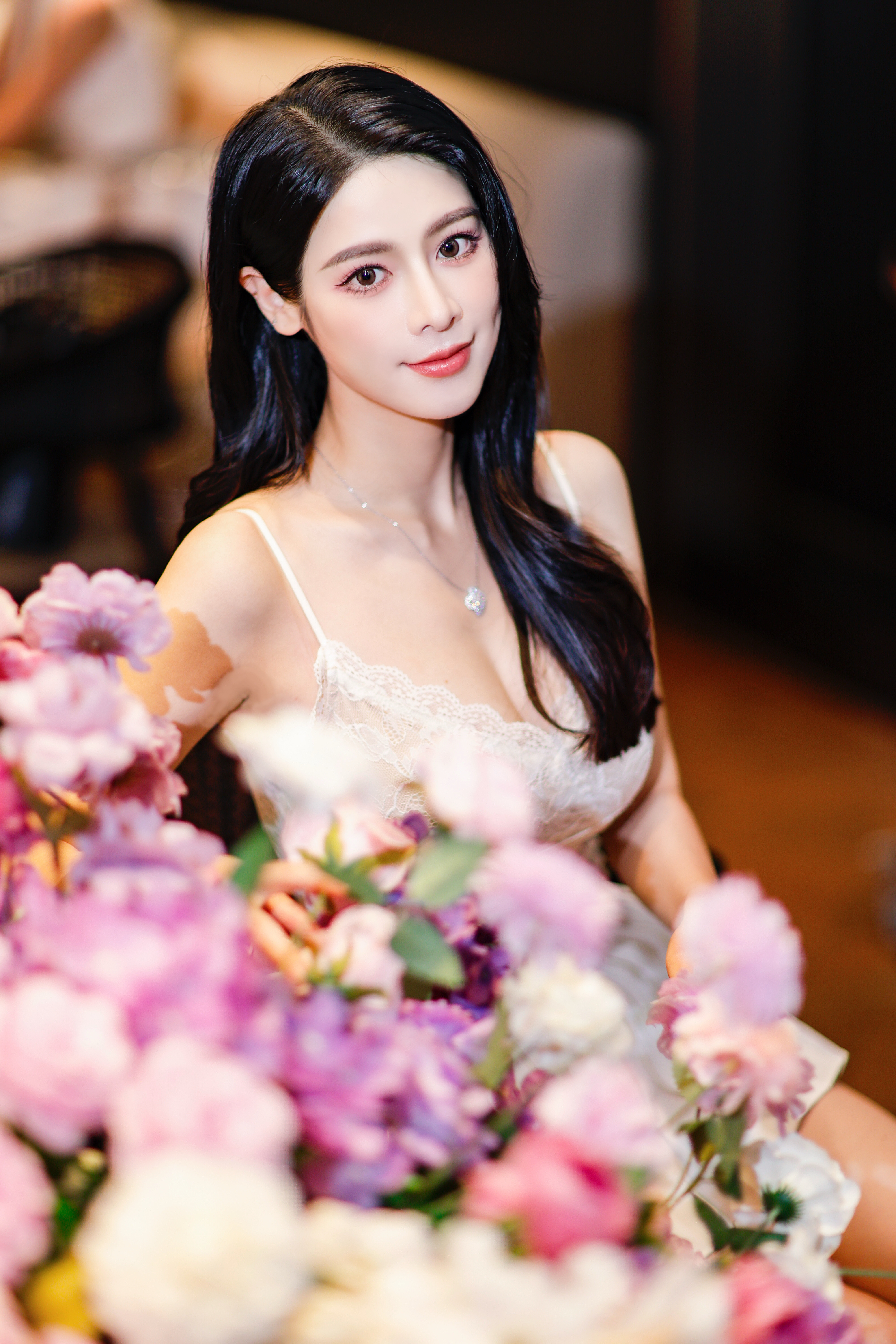 角落那窗口🌷闻得到玫瑰花香 