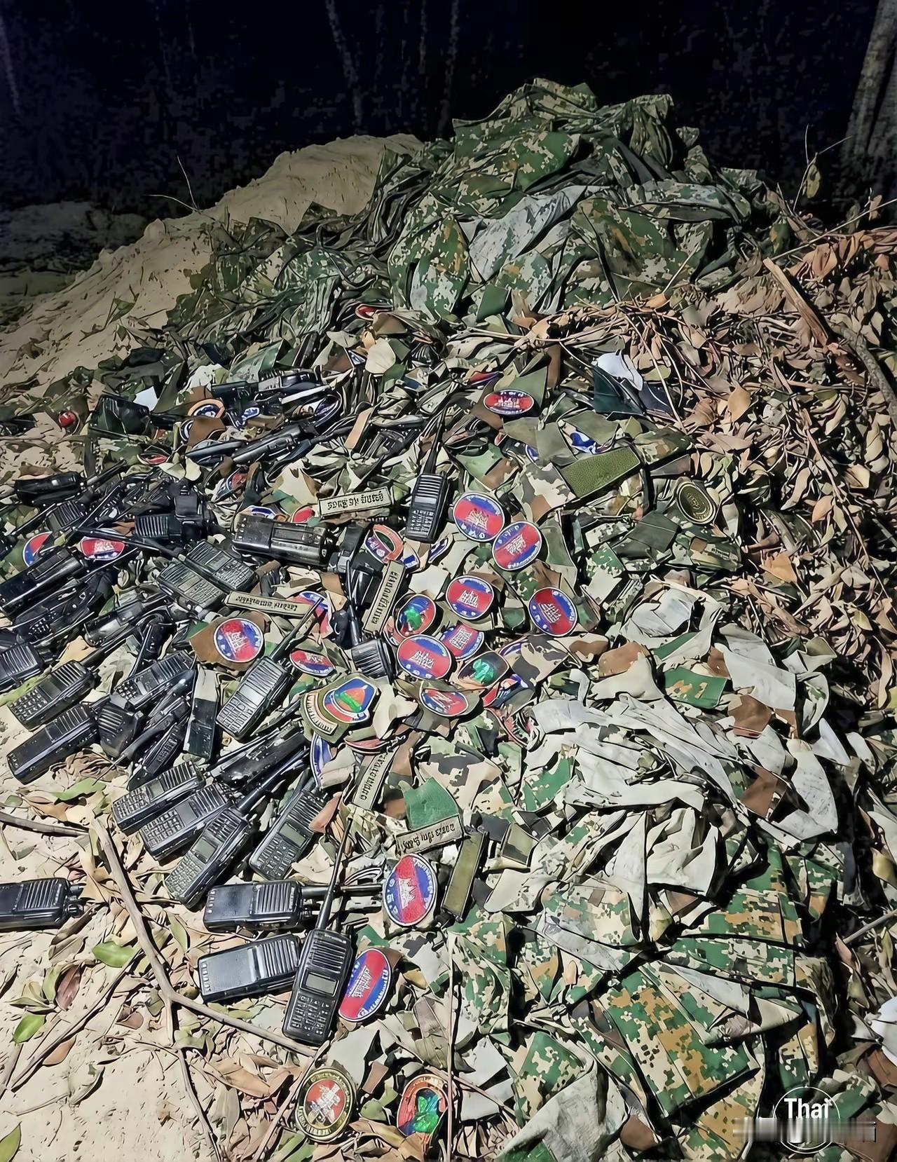 泰国军方发言人苏拉桑·孔西里少将表示，本轮泰柬冲突发生至今，泰国军队已经摧毁柬埔