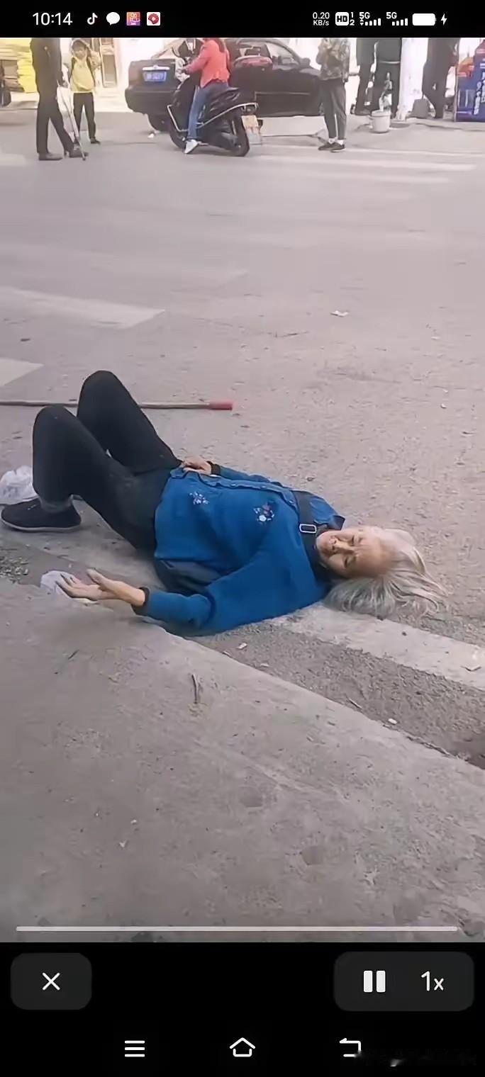 真的看一次心寒一次！7月19日杭州街头这一幕，完美解释了现在路人不敢随便救人的真