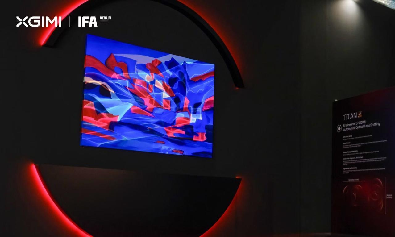【投影新标杆！极米重磅亮相IFA 2025】

TITAN —— 首款专业级旗舰