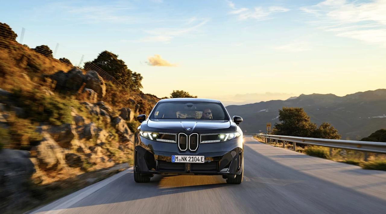 宝马iX3欧洲订单爆了，“今年的都排满了”
宝马新世代首款车型iX3在欧洲已经获