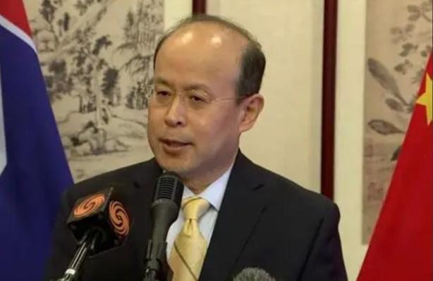 新加坡联合早报昨晚（1月28日晚）报道：“中国驻澳大利亚大使肖千称，北京正‘密切