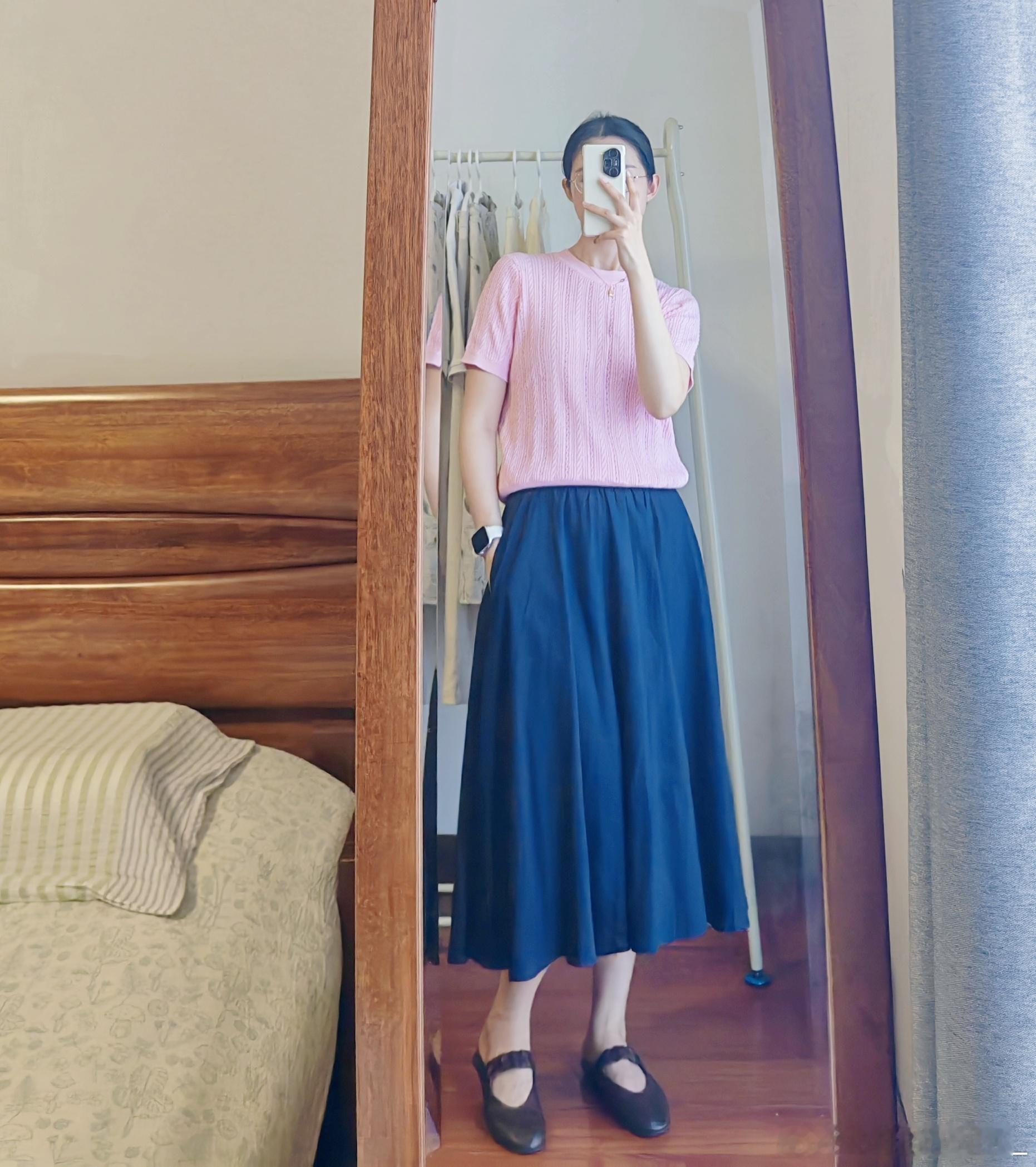 ootd|稍稍浓郁色系的一套以及，今天又是周五啦～唯一心甘情愿放弃午休去上的健身