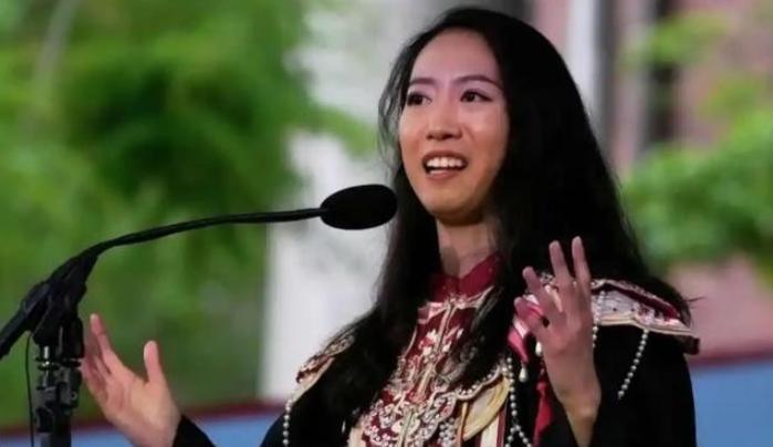 美国不要的，中国也坚决不要！美国哈佛大学毕业典礼上，中国留学生蒋雨融曾经代表毕业