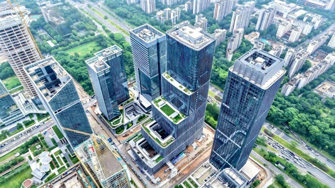 东莞市新地标来了！！

耗时两年半的南城商贸金融大厦终于竣工！这座199.9米的