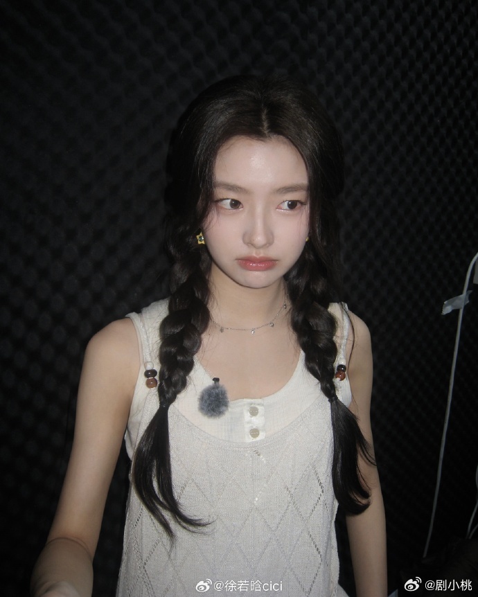 徐若晗道歉了但下次还敢 徐若晗也太真性情了吧😜！在桃花坞里随和又有趣，直播大胆