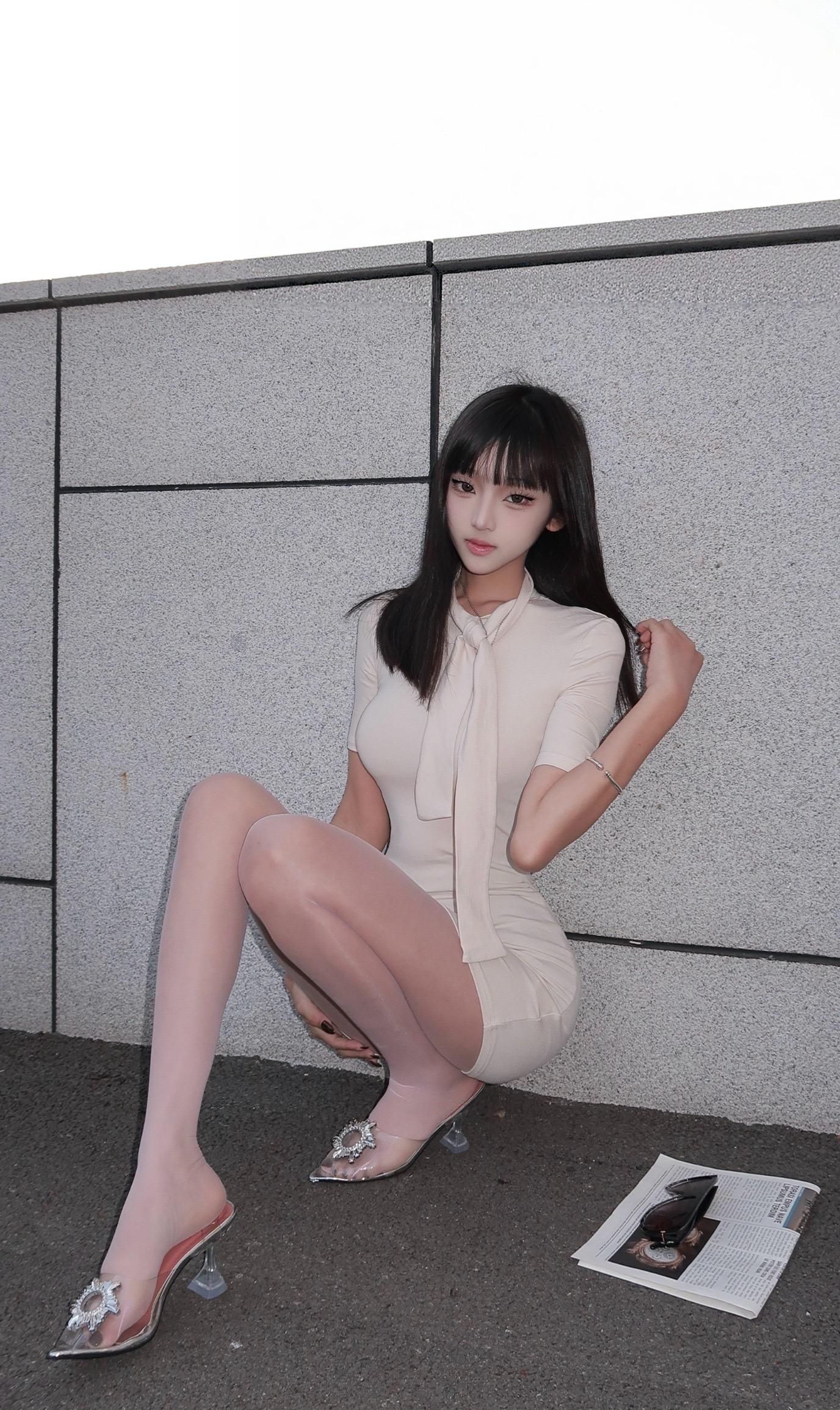 如果全世界都指责你 那姐姐蹲下来抱抱你