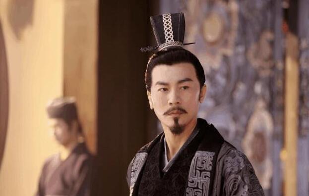 330年，祖约知道难免一死，饮酒至醉，宗族一百余人被处死。祖逖努力了一辈子，闻鸡