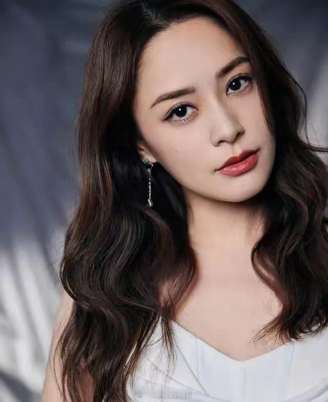 阿娇应该是顶级恋爱脑了吧？和余衍隆认识的时候，余衍隆还只是一个靠卖颜值求打赏的主
