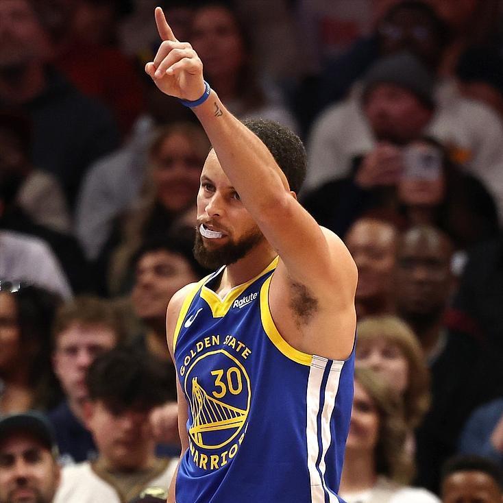 库里45次！NBA历史单节20+场次：
1、库里 —— 45次
2、科比 —— 