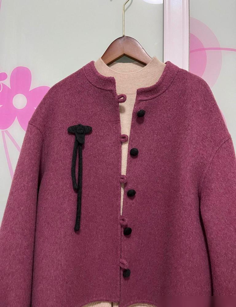 盯着官旗凑满减的纯属大冤种，同样的羊绒衫，我转头就在董宇辉那省出了两杯拿铁。
