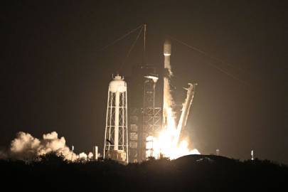 #NASA称地球没有危险# #SpaceX火箭残骸撞击月球#【“SpaceX火箭