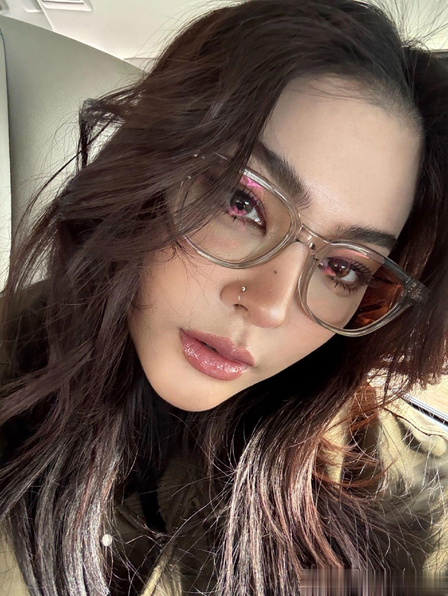 姐姐我爱上你了🥵。