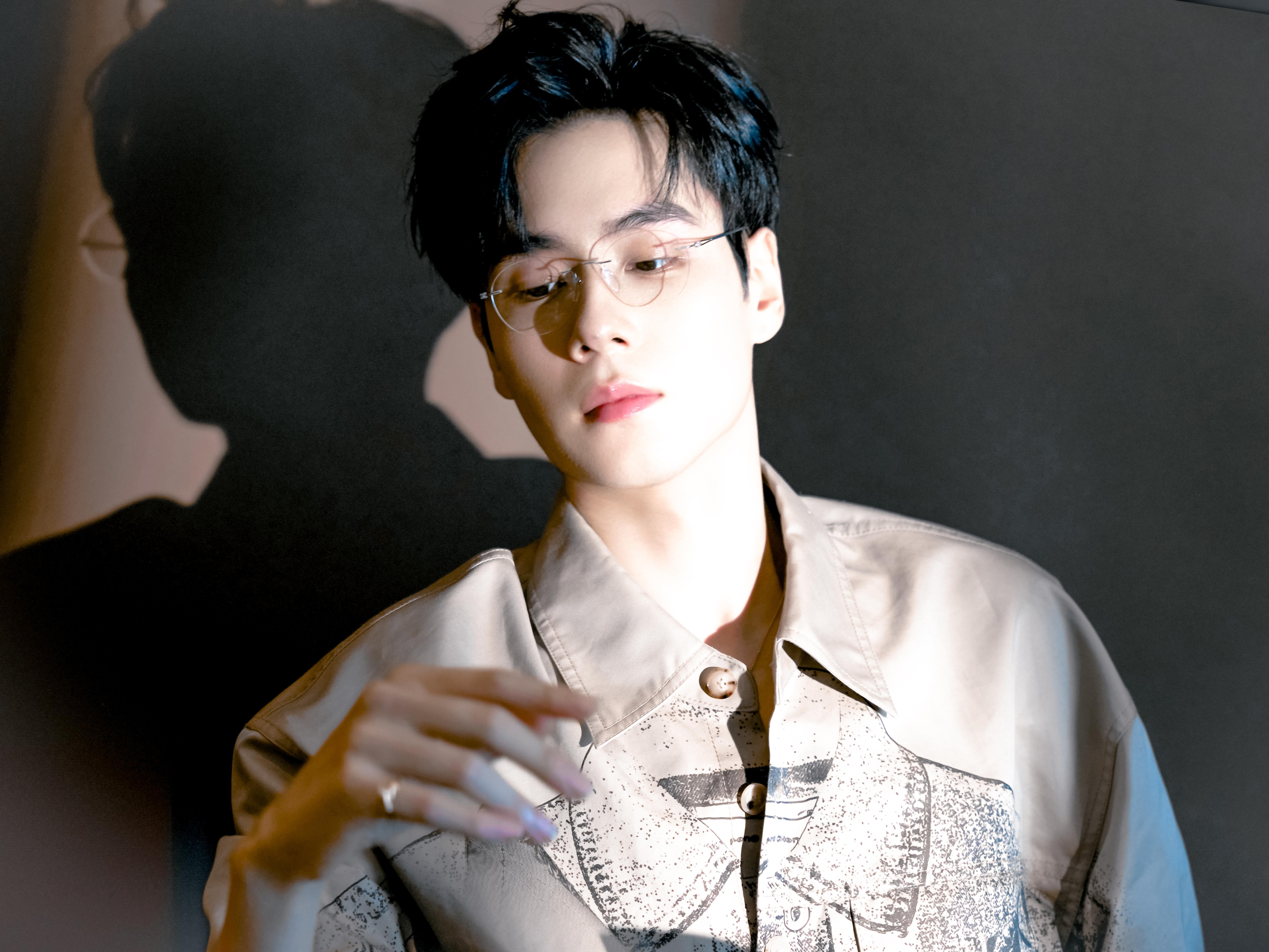 无论遇到多少风雨 我都会紧紧握住你的手，与你一起走过每一个温柔的瞬间。