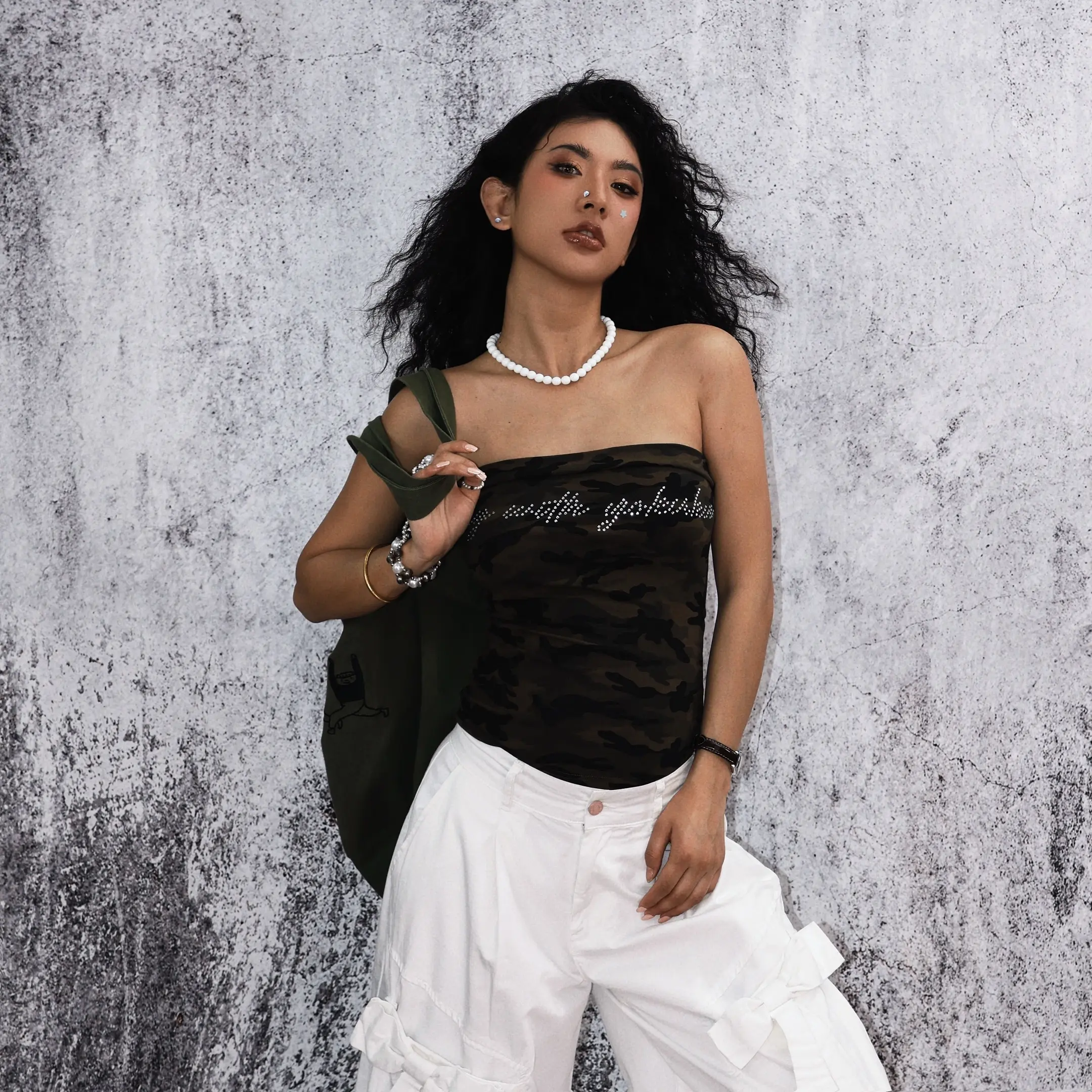 七点钟直播间见。