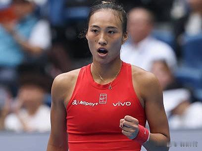 郑钦文以7比5、6比2击败梅尔滕斯晋级2026中网女单决赛收获6大好消息。
1.