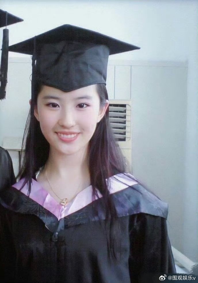 刘亦菲本科毕业论文答辩 无风不起浪，天仙是不是有啥大饼了[思考] ​​​