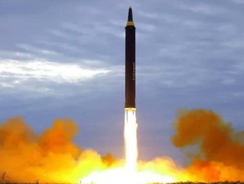 乌克兰需要核武器，这是乌克兰一直希望得到的。可是世界各国对于核武器的话题十分的敏