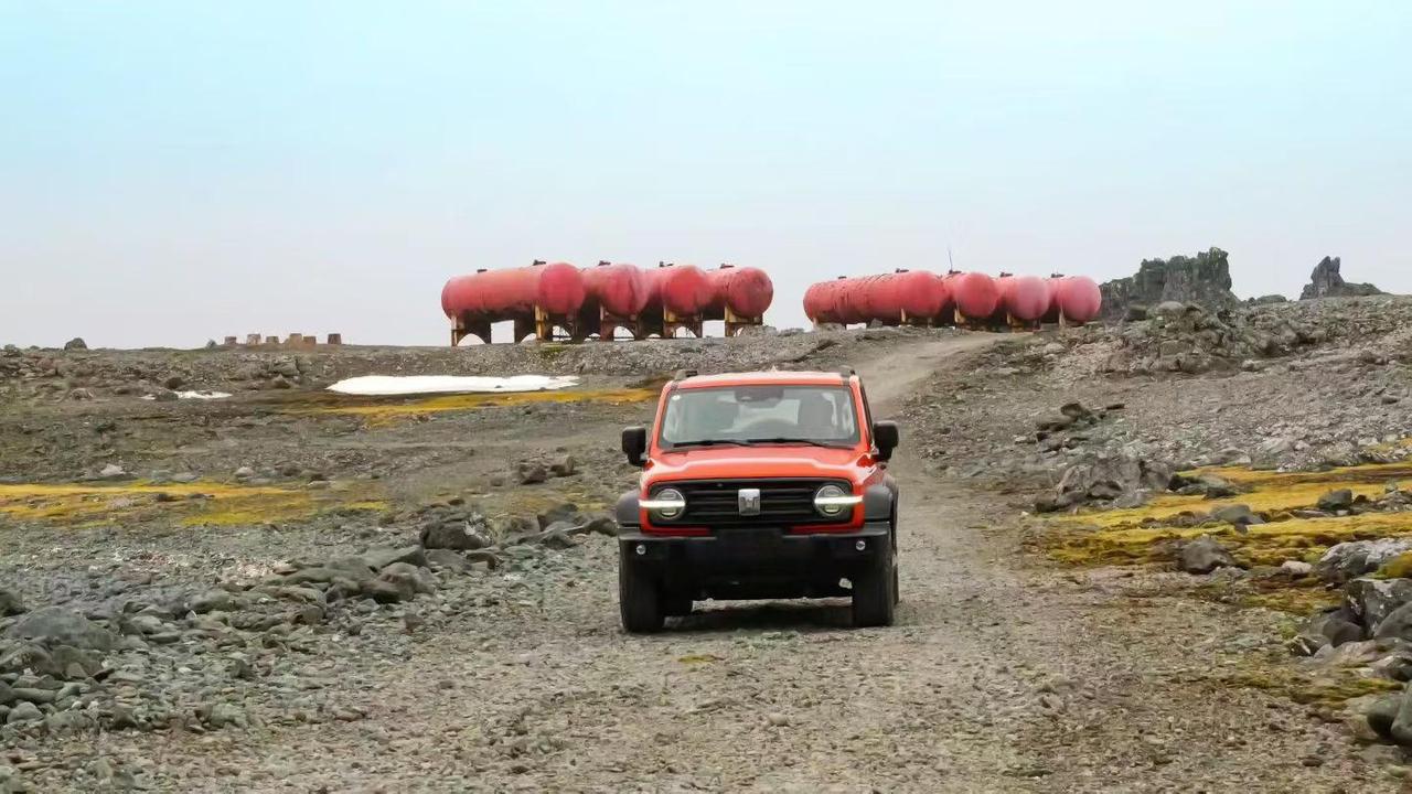 从保定到南极，跨越 17500 余公里，坦克300成功打卡南极！已正式成为南极长