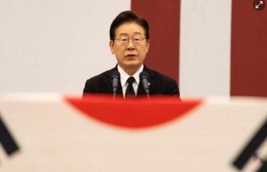 韩国这回可真够绝的！直接给被乌克兰抓到的朝鲜大兵开了条“特殊通道”，只要本人点头