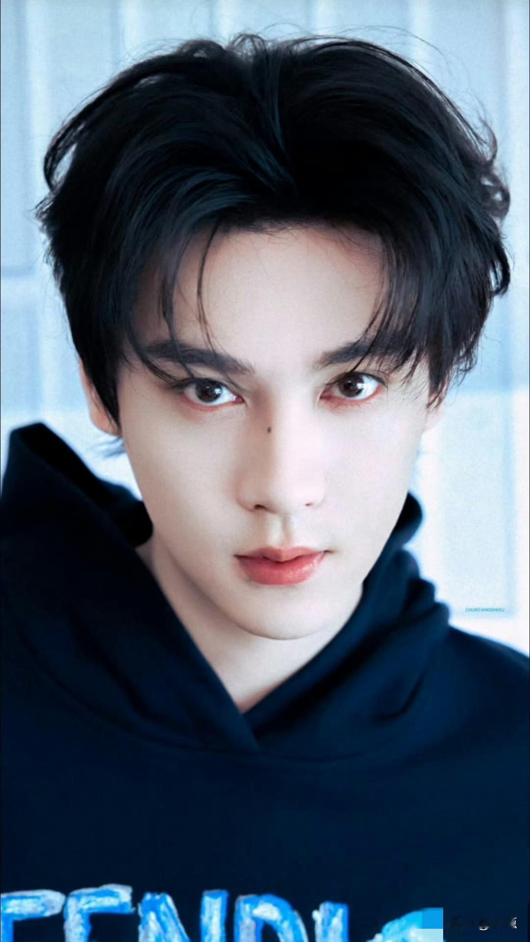 娱乐[超话]章子怡取关工作室换成田栩宁章子怡的导演处女作对演员要求严苛至极，能被