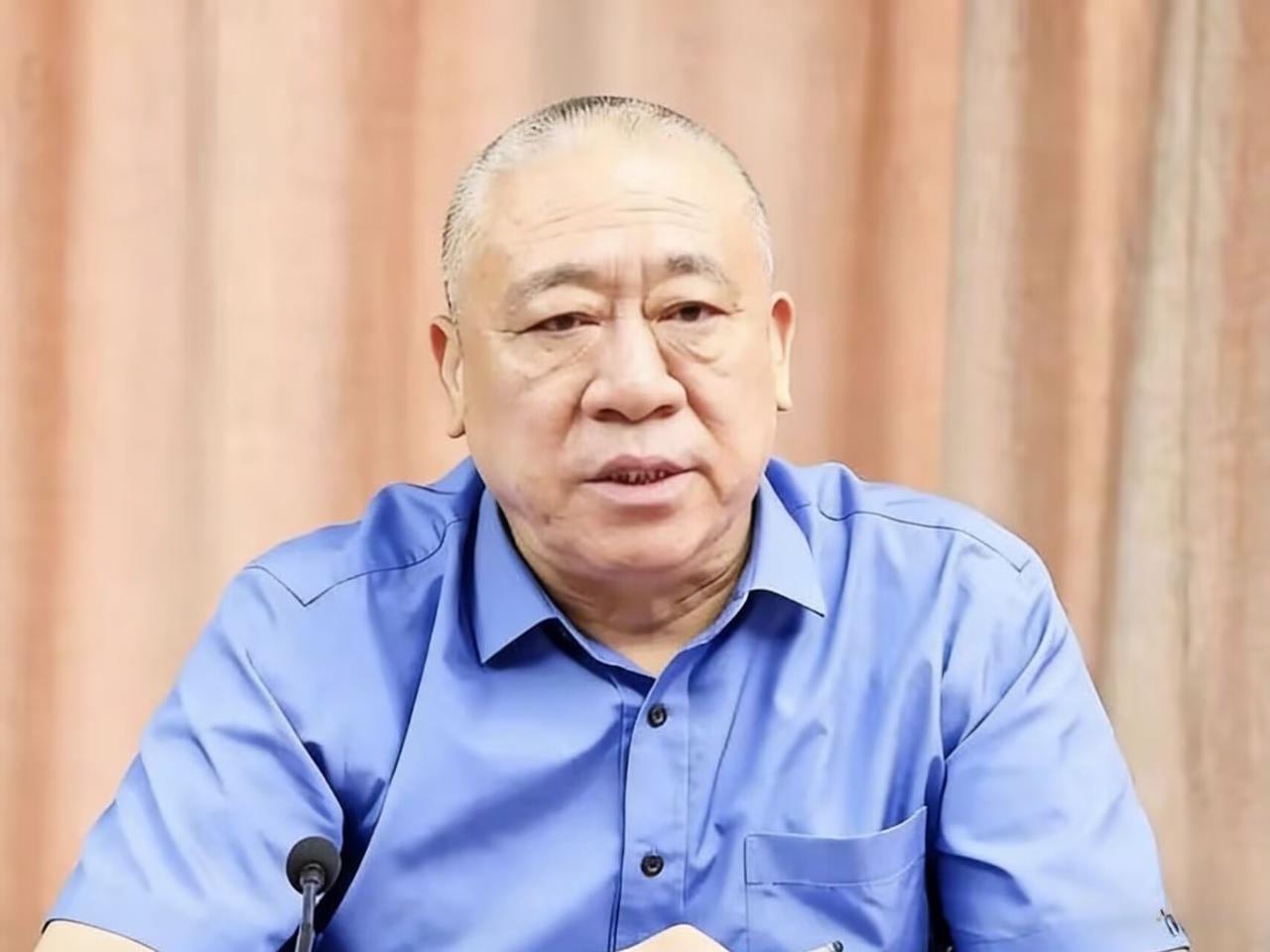 河南矿山崔培军这个人，仔细一查就会发现，他这个人实在是太好了，前两天看了他们的年