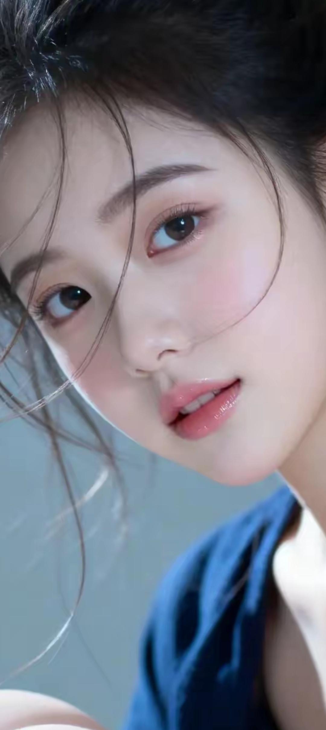 元气少女，甜美可人，笑靥如花，清新自然