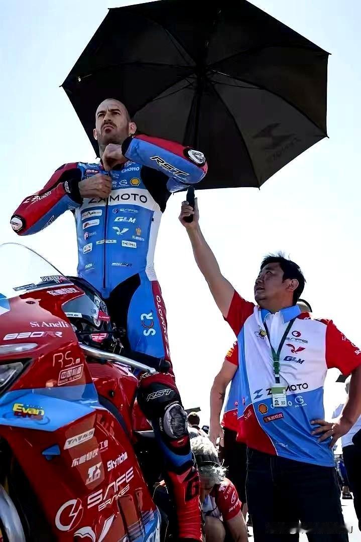 瓦伦丁这事儿，看得我真是心潮澎湃！
雅马哈你说你图啥？

非得在张雪正缺人的时候