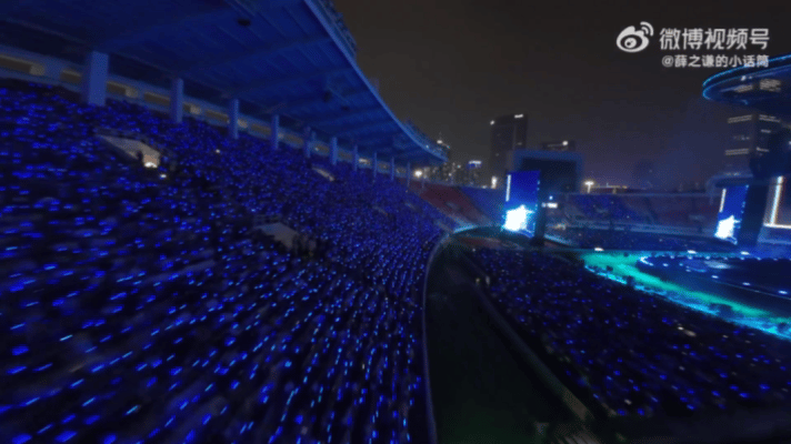 薛之谦舞台永远有诚意薛之谦舞台细节打磨到极致看完幕后彻底破防！薛之谦亲力亲为抠舞