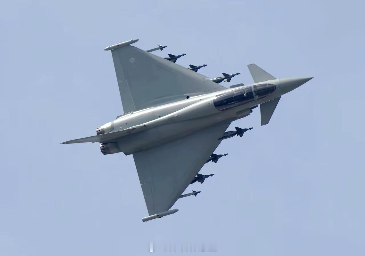 如果说阵风战斗机是法国的精制小菜，那么台风战斗机才是欧洲的大餐！台风战斗机可谓是