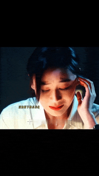 你永远可以相信袁姗姗的演技 袁姗姗哭戏感染力明明已经努力治愈学生心理问题，悲剧依