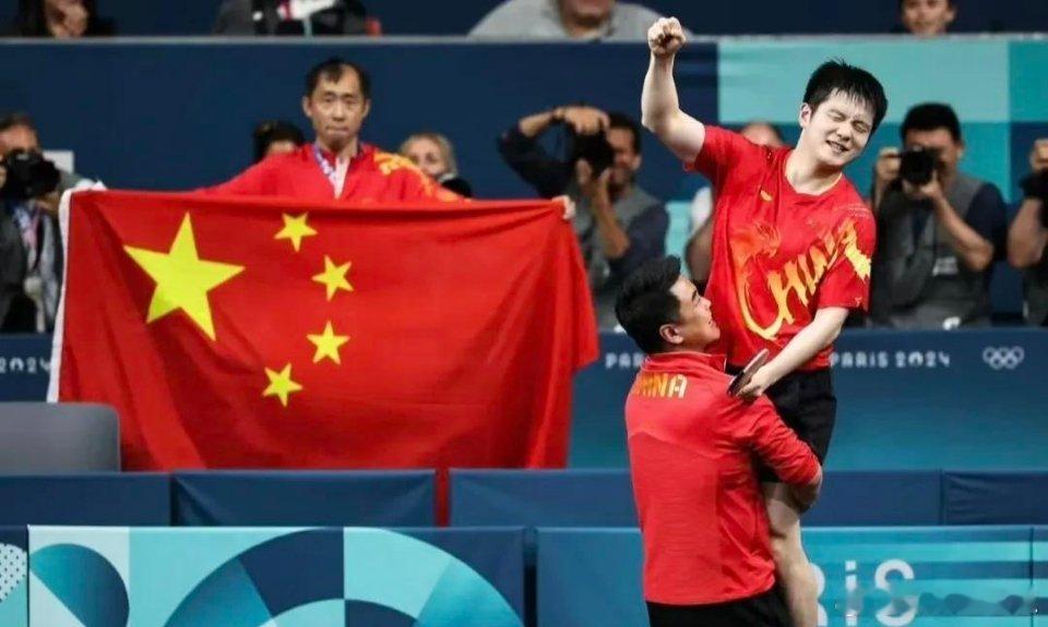 2024年十佳运动员应该再加一个特别奖樊振东，乒坛只有一个名额，实在是不够啊！马