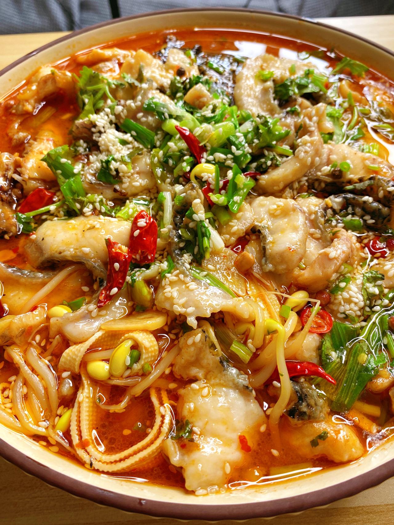 啊啊啊水煮鱼这样做真的巨好吃，麻辣鲜香

这么好吃的水煮鱼不会还有姐妹没吃过吧，