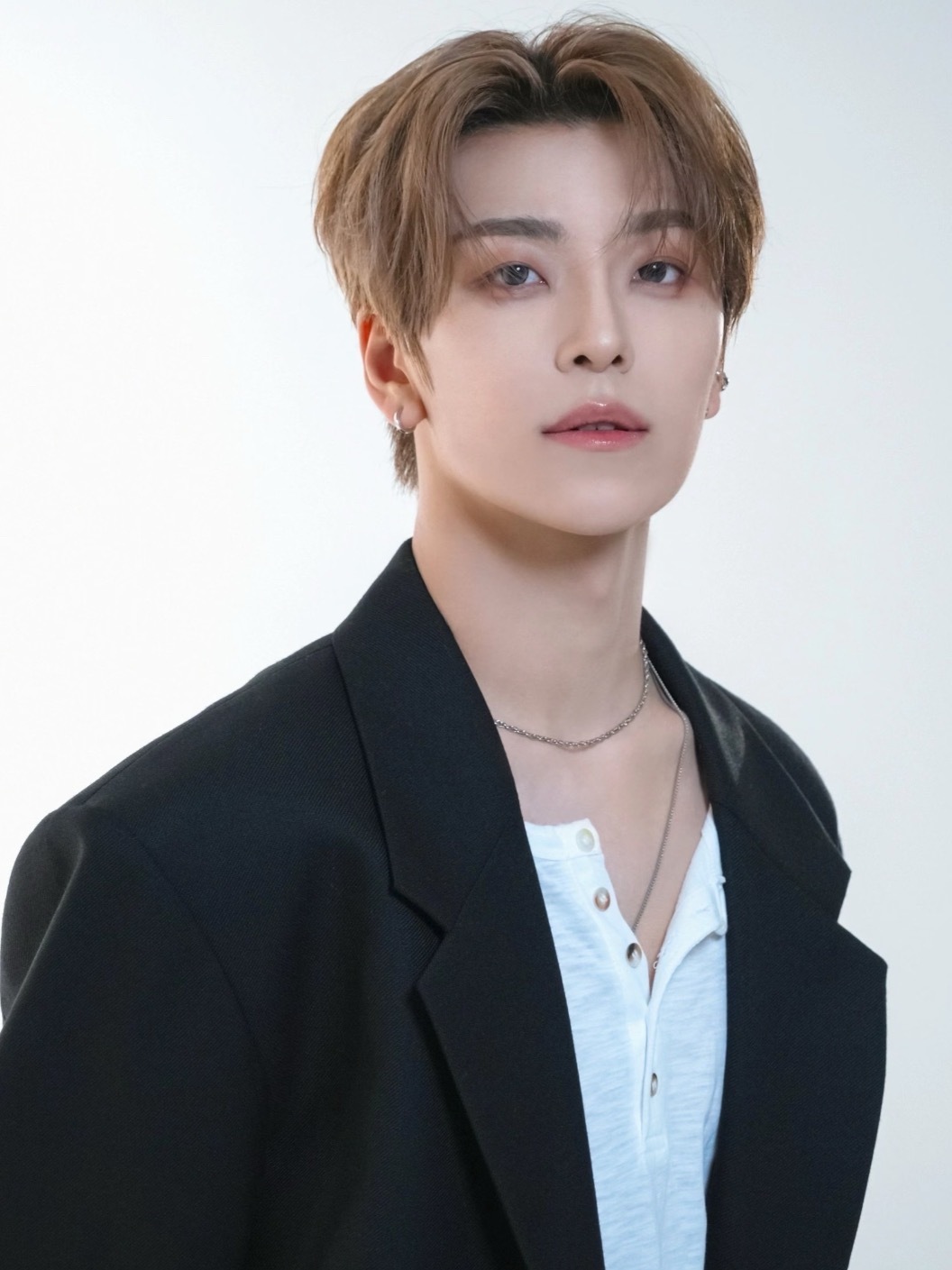 和仍在友好交流中 