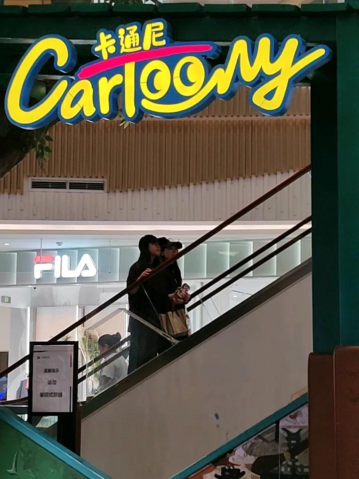 说以色列是美国的傀儡？这可大错特错了，反而是以色列反向“拿捏”美国。犹太人控制着