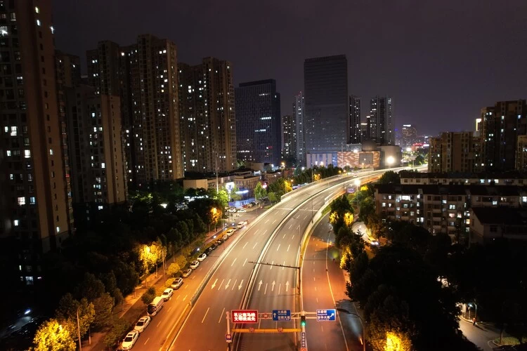 智启光影新篇 赋能低碳城区——中节能晶和科技助力合肥包河经开区路灯智慧升级圆满收官