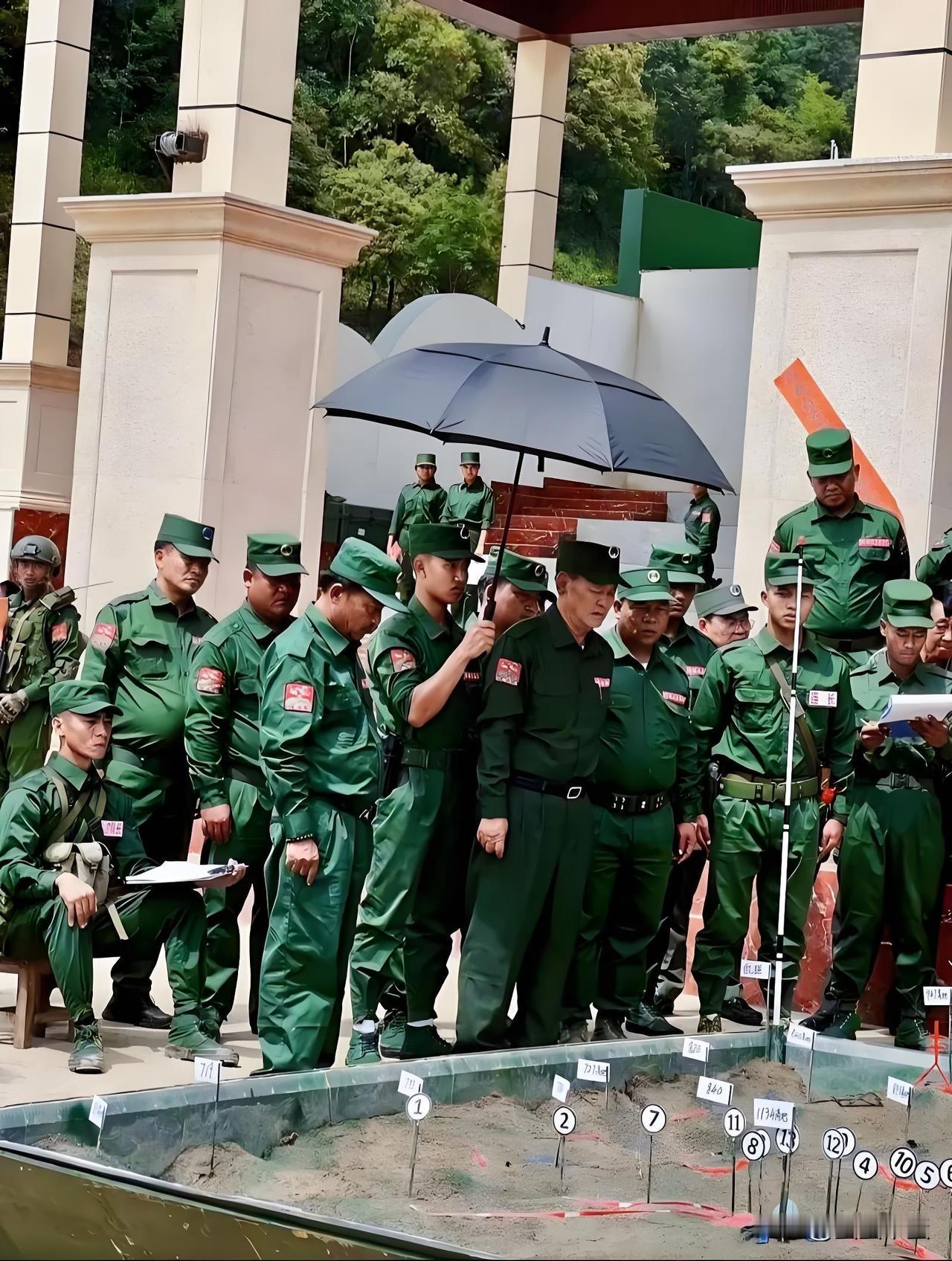 佤邦既然那么强悍和团结，为什么不走“‌女真不满万，满万不可敌‌”的道路。
佤邦虽