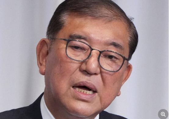 12月8日，中国军机“雷达照射”日本战机一事，石破茂站出来表态了，他批评高市早苗