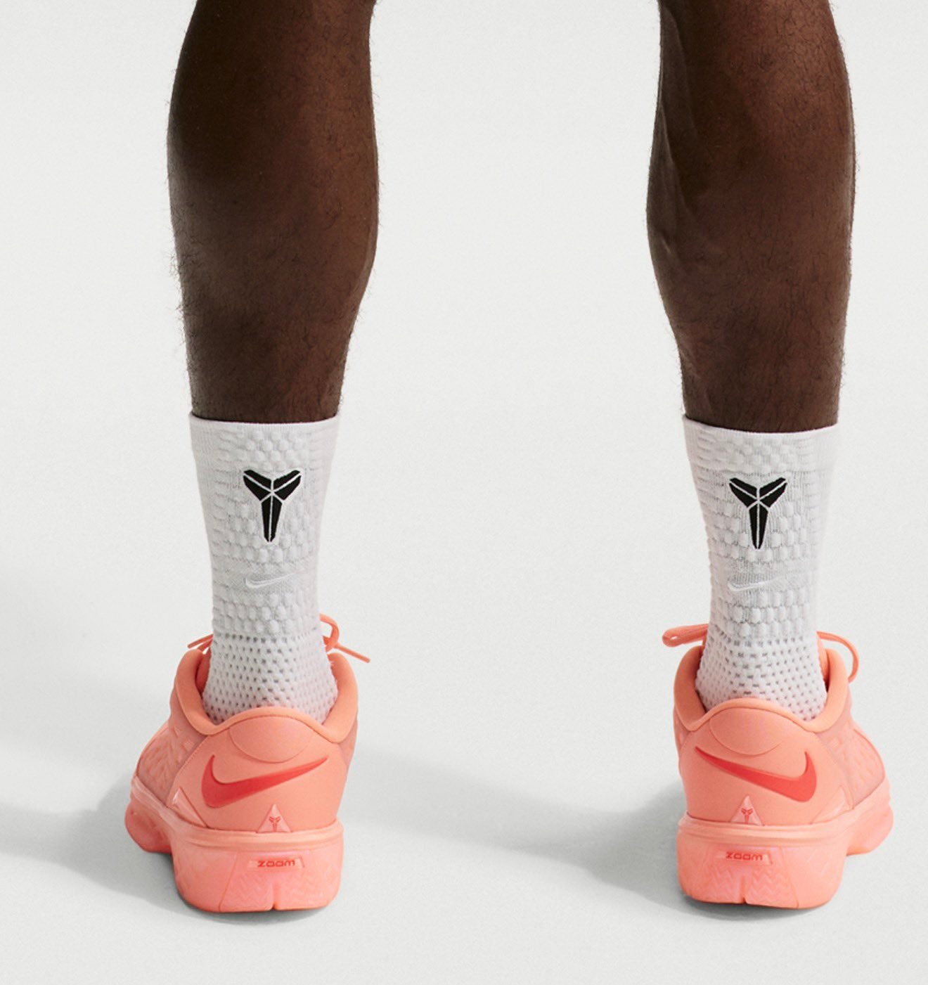 Kobe 3 Low Protro ‘Atomic Pink’新配色快来了科比三