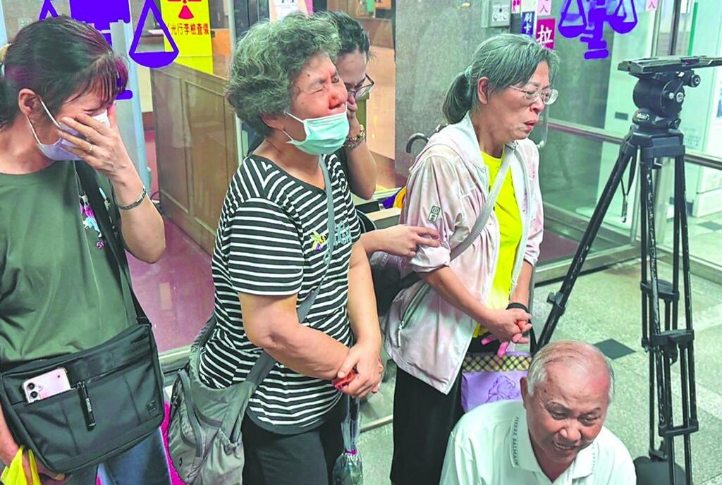 台湾司法已死！男子杀死妻子和小姨子仅被判无期徒刑，侯汉廷批“狗屎的判决”
新北土