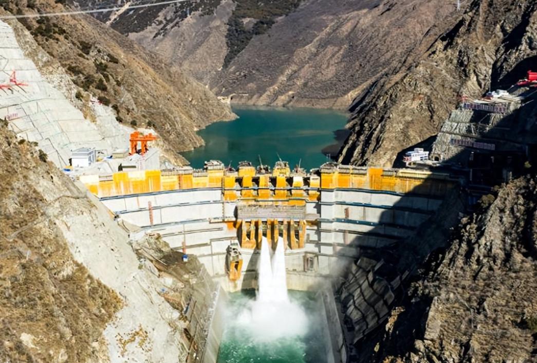 美国万万没想到，中国竟然在西藏秘密进行了一个耗资664亿、历时十余年的大型工程，