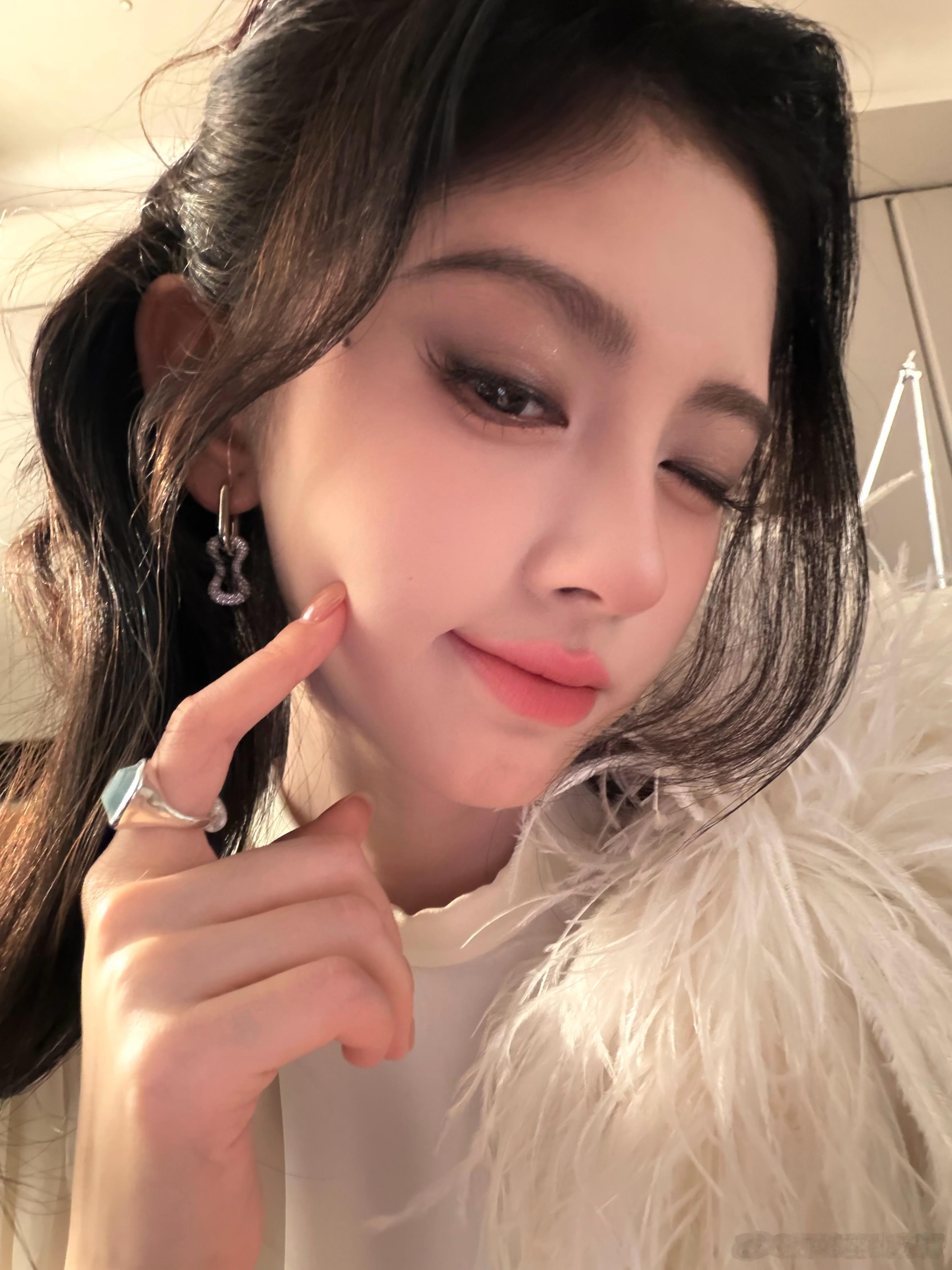 鞠婧祎 jjy 鞠婧祎苏绿夏 “不求并肩 只愿光芒永恒耀眼”𝓘 𝓼𝓮𝓮?