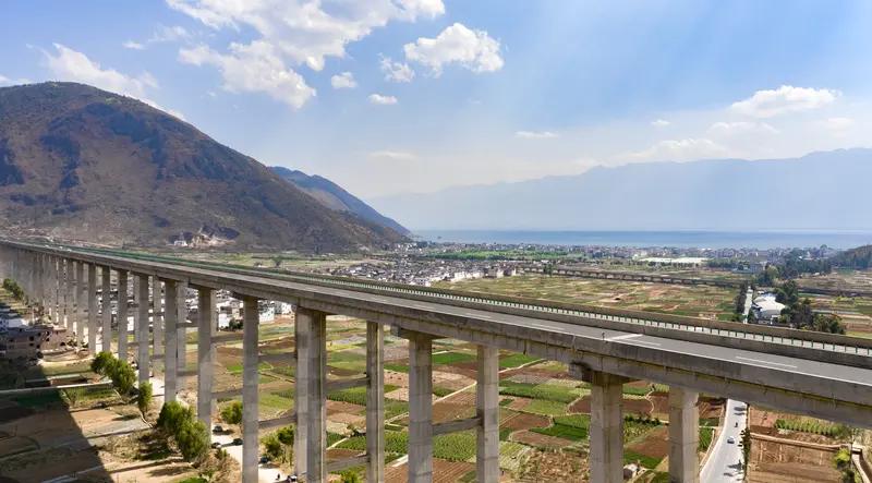 2026年2月19日，天气晴朗，杭瑞高速路（大理高速一大队辖区）、昆楚大高速路（