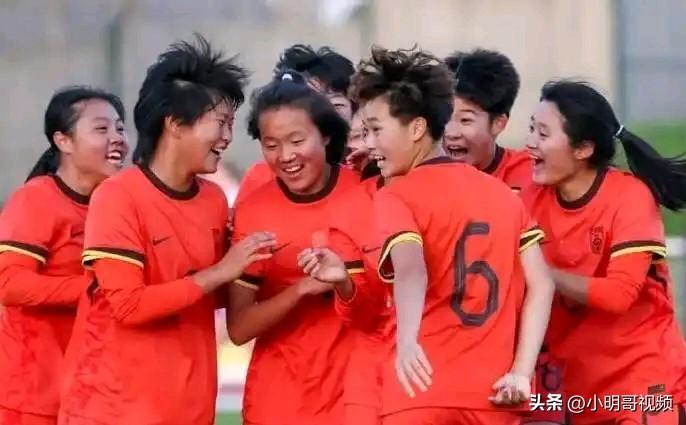 遭争议红牌10人应战！中国U16女足力克争议逼平墨西哥，晋级决赛 将战日本

2